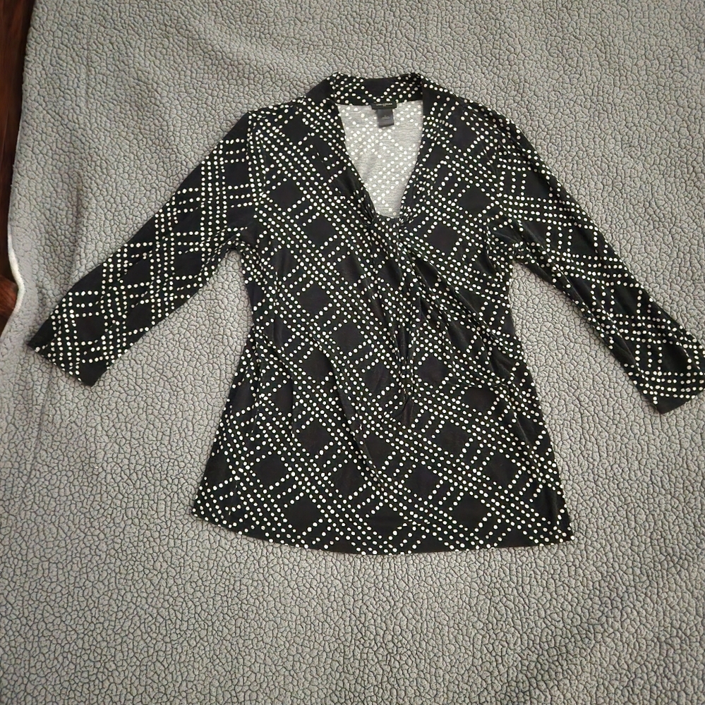 Ann Taylor black and white print top size large
